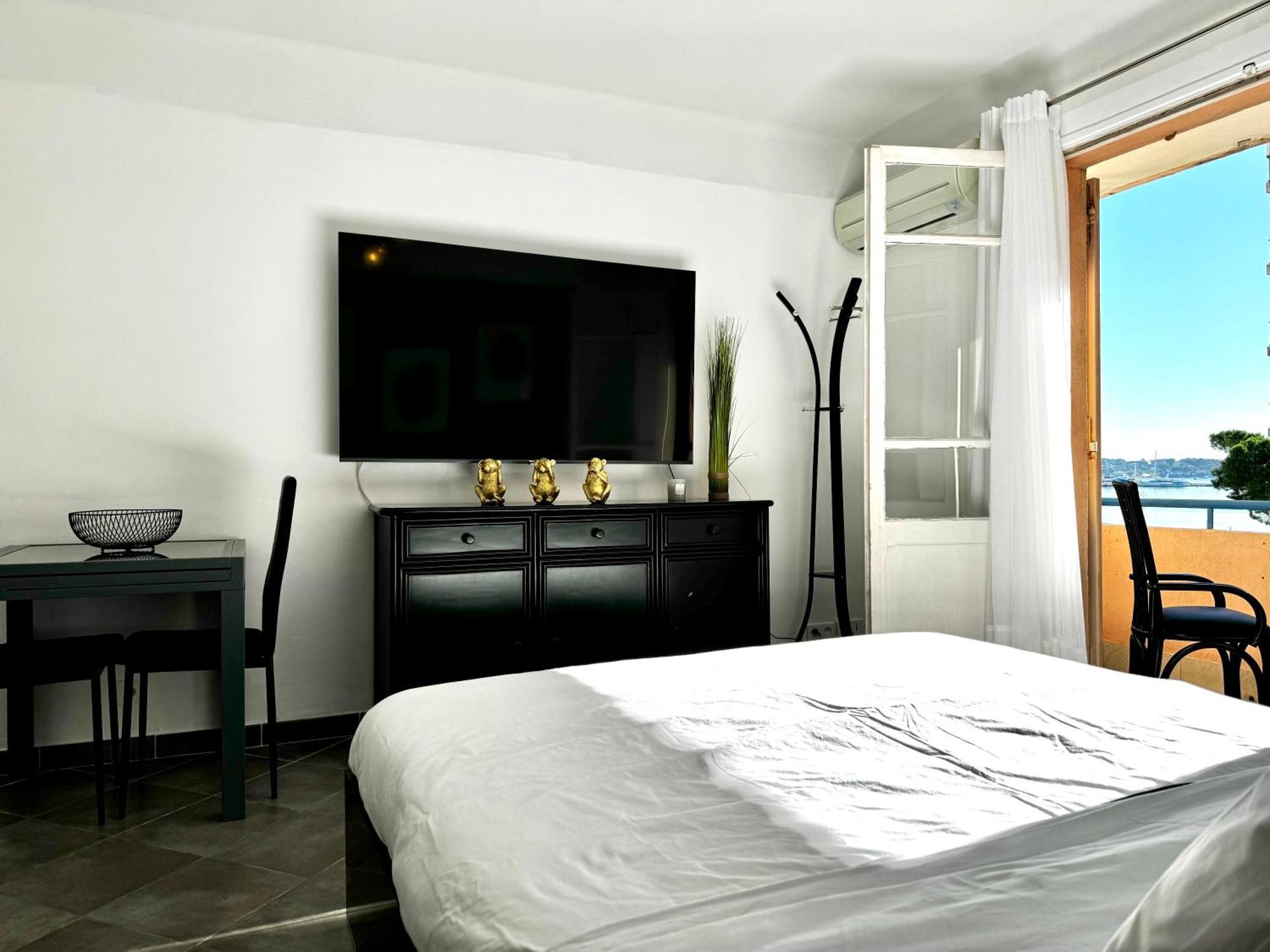 Apartment Vue Terrasse A 1min Des Plages Juan-les-Pins